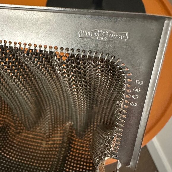 Vintage Whiting & Davis Mesh Clutch Purse silver Evening Bag Missing a tiny leaf - Picture 5 of 5